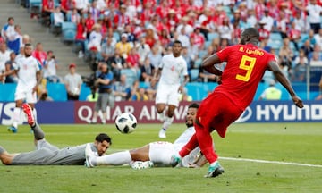 Lukaku convierte el debut de Panamá en una tortura