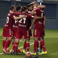 Castellón-Cornellá y Barça B-Sabadell, las dos finales de Segunda B