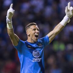 Mazatlán se despide de Nico Vikonis y Celaya lo anuncia como su refuerzo