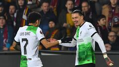 Liverpool's Uruguayan striker #09 Darwin Nunez (R) celebrates after scoring a goal vwith Liverpool's Colombian midfielder #07 Luis Diaz during the UEFA Europa League round of 16 first leg football match between AC Sparta Praha and Liverpool FC in Prague on March 7, 2024. (Photo by MICHAL CIZEK / AFP)