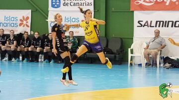 El Rocasa de una gran Silvia Navarro defenderá cinco goles