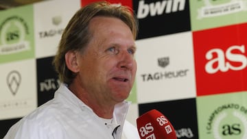 El entrenador alemán, Bernd Schuster.