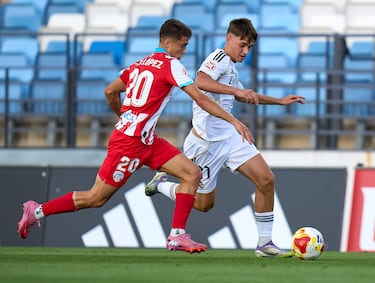 Cestero y Yáñez se lucen en el debut de Arbeloa