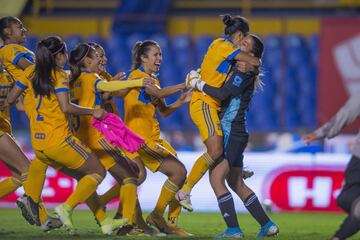 La final de la Liga MX Femenil entre Tigres y Rayadas, en imágenes