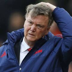 Kluivert ya piensa en Van Gaal para sustituir a Emery