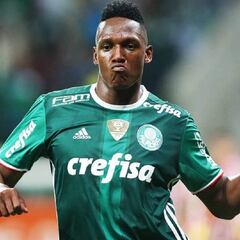 Prensa catalana compara a Mina con Alves en el vestuario