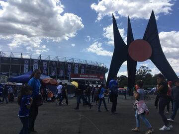 El Estadio Azteca se pintó de celeste en el regreso de Cruz Azul