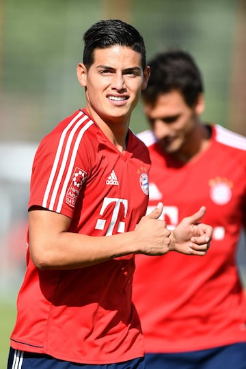 James y su primer entrenamiento en el Bayern