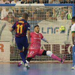 La pegada del Barcelona puede con un rocoso Córdoba