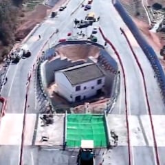 Un hombre no quiere vender su hogar por 200.000 euros y se convierte en una ‘casa clavo’: “Todavía me arrepiento un poco”