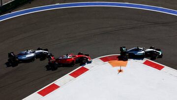 Rosberg abre la carrera en el GP de Rusia.
