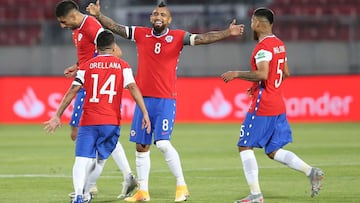 Vidal y Bravo reconcilian a la Roja con el triunfo
