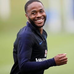 Sterling explica su polémico tatuaje de un fusil de asalto