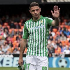 Joaquín supera a Raúl y ya es el jugador con más partidos de toda la historia de LaLiga