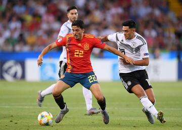 Pablo Fornals con Nadiem Amiri.