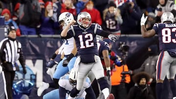 FOXBOROUGH, MA - JANUARY 13: Tom Brady #12 of the New England Patriots reacts after a touchdown in the third quarter of the AFC Divisional Playoff game against the Tennessee Titans at Gillette Stadium on January 13, 2018 in Foxborough, Massachusetts.   El