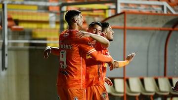 Futbol, Cobreloa vs San Luis
Primera fecha, campeonato Ascenso Betsson 2022
El jugador de Cobreloa David Escalante celebra luego de convertir un gol contra San Luis durante el partido de primera B disputado en el estadio Zorros del Desierto de Calama, Chile.
16/02/2022
Pedro Tapia/Photosport
******** 