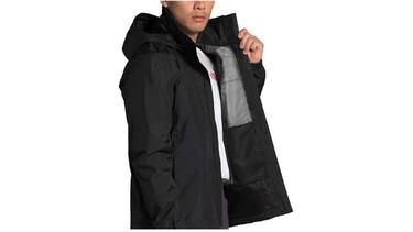 Esta chaqueta impermeable The North Face es ideal para los días más fríos y lluviosos