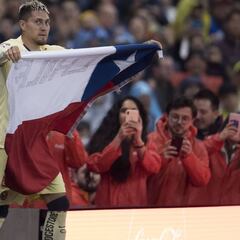 Castillo reapareció y anotó un gol con dedicatoria a Chile