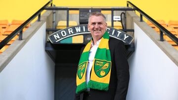  Dean Smith durante su presentaci&oacute;n como nuevo entrenador del Norwich.