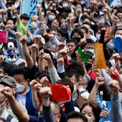 Which countries celebrate International Labor Day on 1 May?