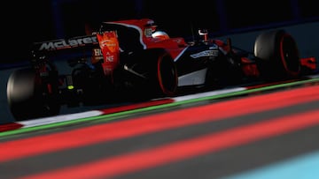 BAKU, AZERBAIJAN - JUNE 23: Fernando Alonso of Spain driving the (14) McLaren Honda Formula 1 Team McLaren MCL32 on track during practice for the Azerbaijan Formula One Grand Prix at Baku City Circuit on June 23, 2017 in Baku, Azerbaijan.  (Photo by Clive Rose/Getty Images)