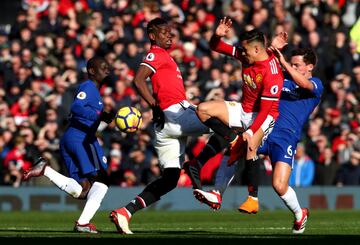 Así fue el partido de Alexis en el United-Chelsea