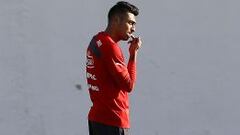 El drama de los cuatro chilenos que buscan club en Europa