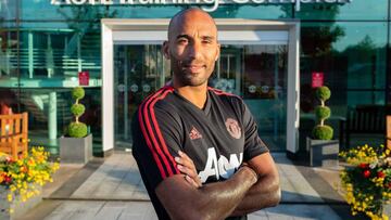 El nuevo portero del Manchester United tiene 35 años