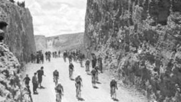 <b>EXPECTACIÓN. </b>La primera Vuelta atrajo gente por donde pasara.