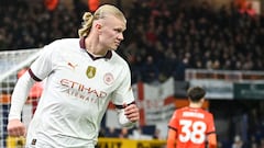 Why do Manchester City have a gold badge on the front of their jersey?