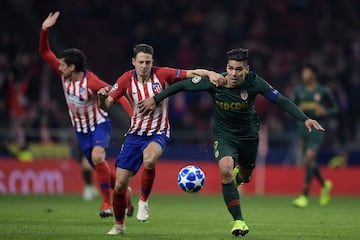 Falcao García y Santiago Arias se reencontraron en el duelo de Champions League entre Atlético de Madrid y Mónaco. Los colombianos vivieron dos realidades durante el partido. El delantero fue derrotado y perdió una pena máxima mientras que el defensor se afianza cada vez más en el equipo de Simeone.