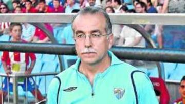 <b>ANDALUCES EN PRIMERA. </b>Antonio Tapia en el césped del Vicente Calderón en la primera jornada.
