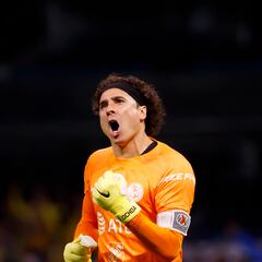 Guillermo Ochoa dejó de ser cliente frecuente de Chivas