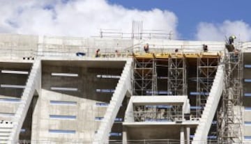 Finaliza la instalación de gradas en el córner sureste en La Peineta.