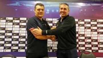 Xavi Pascual (Izqda.) y Carles Viver (Der.) se han elogiado mutuamente en la presentación del derbi catalán de la Asobal.