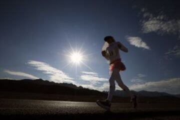 217 km con salida en la Cuenca Badwater (85 m. bajo el nivel del mar) y llegada en el Monte Whitney (4.421 m.) con temperaturas de 49º a la sombra.