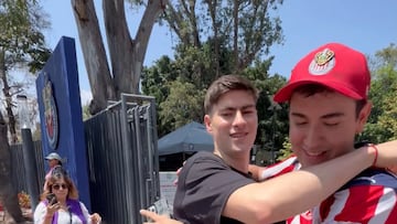 ‘Hormiga’ González vive conmovedor momento con un fan