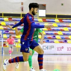 El Levante recupera el mando