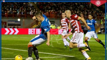 'Gullit' Peña titular en goleada del Rangers, Herrera entró de cambio