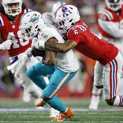 El colombiano Christian González impresiona a Tyreek Hill, uno de los mejores receptores de la NFL