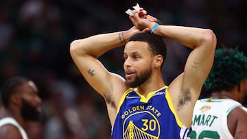 Entre los diez jugadores mejor pagados de la NBA en la temporada 2022-23 se encuentran Stephen Curry, Russell Westbrook, LeBron James y Kevin Durant.