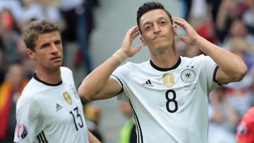 El centrocampista alemnán del Arsenal, Mesut Özil, durante un partido.