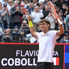 Cobolli alarga la crisis de Rublev y conquista Hamburgo