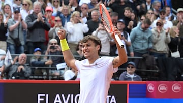 Cobolli alarga la crisis de Rublev y conquista Hamburgo