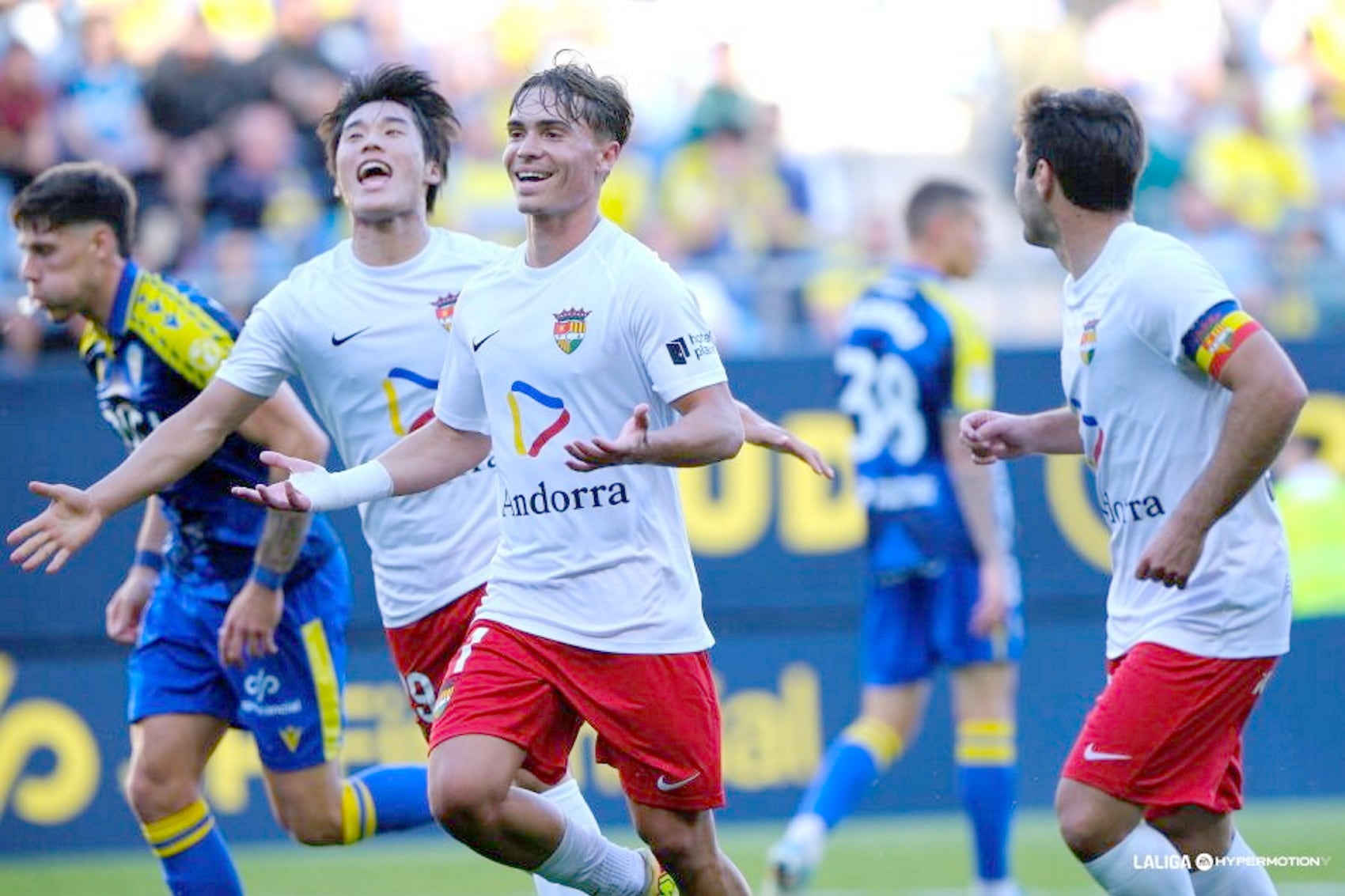 Cerdà también dinamita al Cádiz