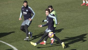 Denis Su&aacute;rez, durante un entrenamiento.