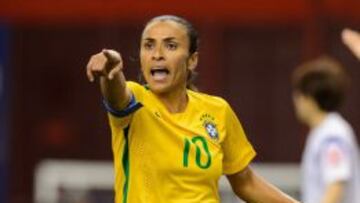 Marta y Formigan dan la victoria a Brasil y la colocan como líder