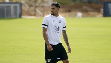 Antoñín, durante un entrenamiento del Málaga.