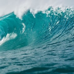 Masificación y olas históricas en Hawái